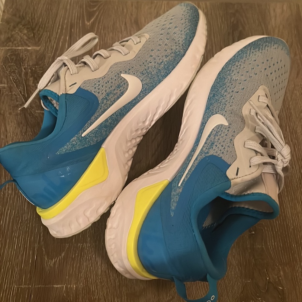 Nike Odyssey React Size 8.5 Euc Like New - image 7